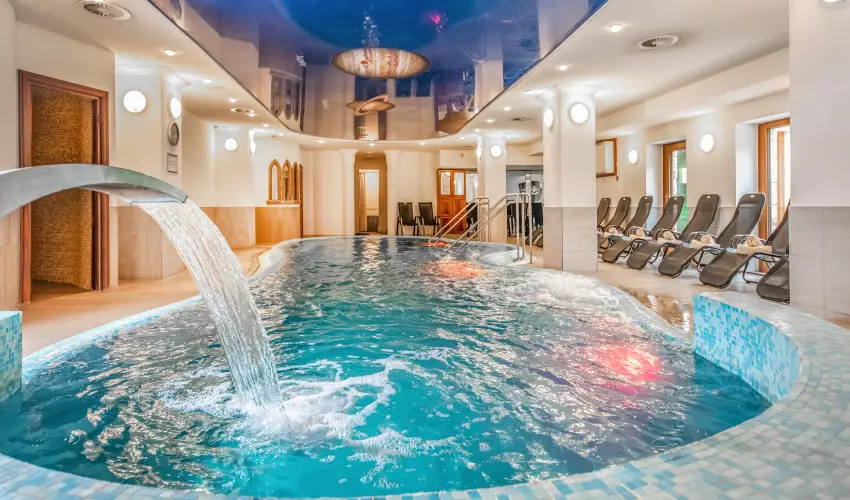 Kast�lyhotel Sasv�r Par�dsasv�r - Kast�ly�lm�nyek 1 �jszak�t�l