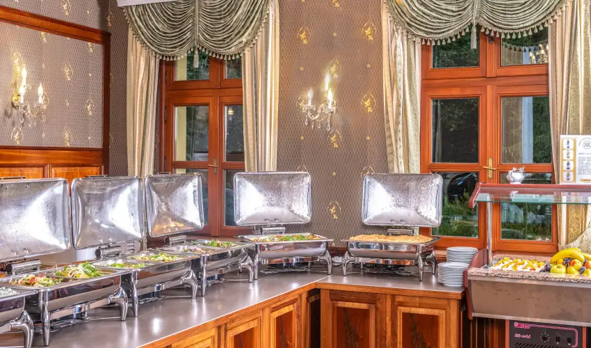 Kast�lyhotel Sasv�r Par�dsasv�r - Kast�ly�lm�nyek 1 �jszak�t�l