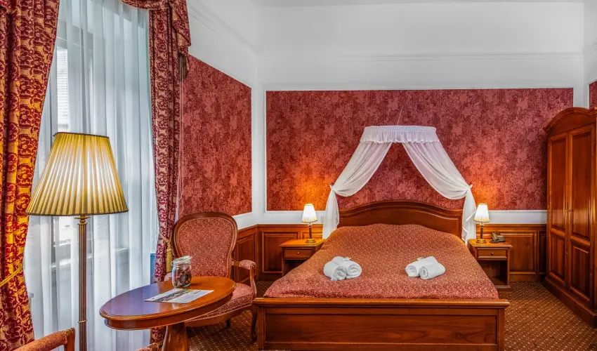 Kast�lyhotel Sasv�r Par�dsasv�r - Kast�ly�lm�nyek 1 �jszak�t�l