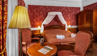Kast�lyhotel Sasv�r Par�dsasv�r