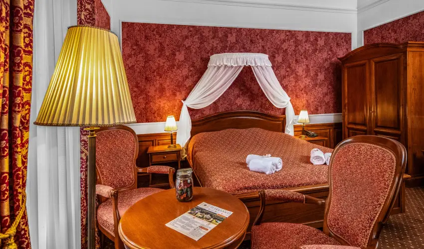 Kast�lyhotel Sasv�r Par�dsasv�r - Kast�ly�lm�nyek 1 �jszak�t�l