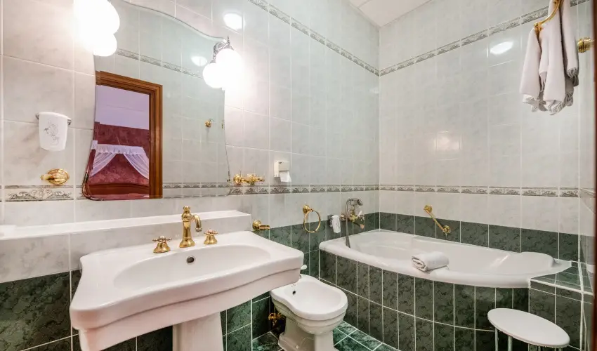 Kast�lyhotel Sasv�r Par�dsasv�r - Kast�ly�lm�nyek 1 �jszak�t�l