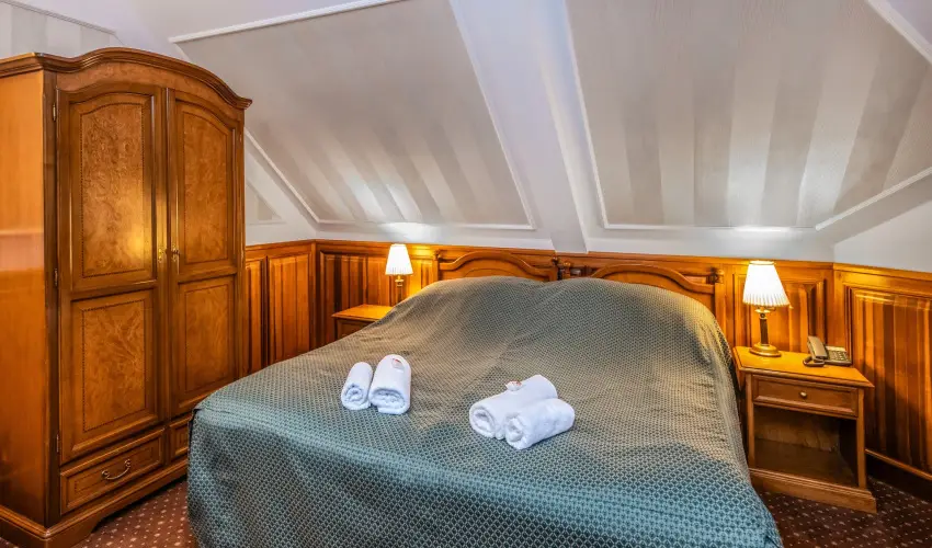 Kast�lyhotel Sasv�r Par�dsasv�r - Kast�ly�lm�nyek 1 �jszak�t�l