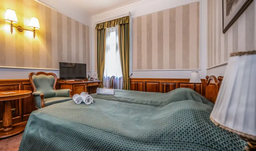 Kast�lyhotel Sasv�r Par�dsasv�r - Kast�ly�lm�nyek 1 �jszak�t�l