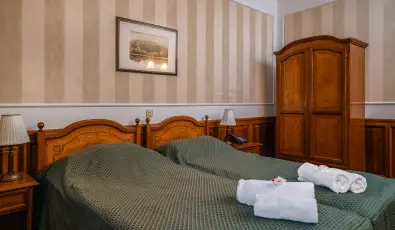 Kast�lyhotel Sasv�r Par�dsasv�r