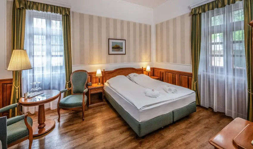 Kast�lyhotel Sasv�r Par�dsasv�r - Kast�ly�lm�nyek 1 �jszak�t�l