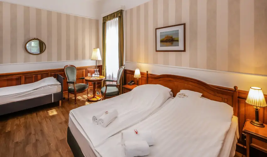 Kast�lyhotel Sasv�r Par�dsasv�r - Kast�ly�lm�nyek 1 �jszak�t�l