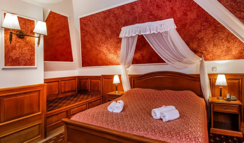 Kast�lyhotel Sasv�r Par�dsasv�r - Kast�ly�lm�nyek 1 �jszak�t�l