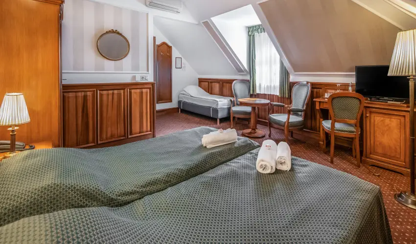 Kast�lyhotel Sasv�r Par�dsasv�r - Kast�ly�lm�nyek 1 �jszak�t�l