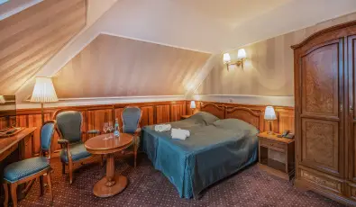Kast�lyhotel Sasv�r Par�dsasv�r