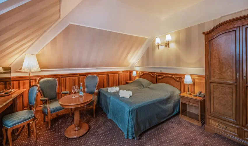 Kast�lyhotel Sasv�r Par�dsasv�r - Kast�ly�lm�nyek 1 �jszak�t�l