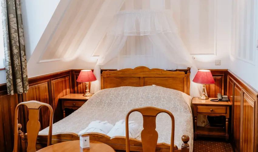 Kast�lyhotel Sasv�r Par�dsasv�r - Kast�ly�lm�nyek 1 �jszak�t�l