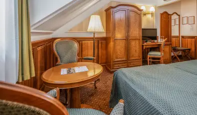 Kast�lyhotel Sasv�r Par�dsasv�r