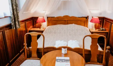 Kast�lyhotel Sasv�r Par�dsasv�r