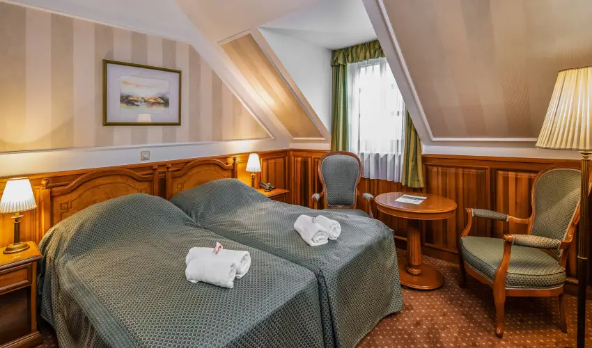Kast�lyhotel Sasv�r Par�dsasv�r - Kast�ly�lm�nyek 1 �jszak�t�l