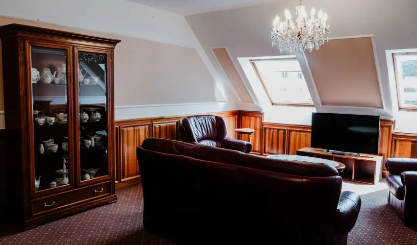 Kast�lyhotel Sasv�r Par�dsasv�r - Kast�ly�lm�nyek 1 �jszak�t�l