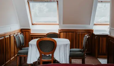 Kast�lyhotel Sasv�r Par�dsasv�r