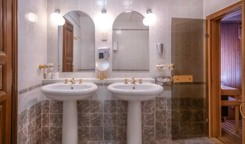 Kast�lyhotel Sasv�r Par�dsasv�r - Kast�ly�lm�nyek 1 �jszak�t�l