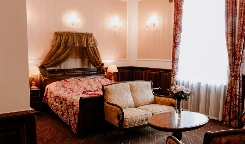 Kast�lyhotel Sasv�r Par�dsasv�r - Kast�ly�lm�nyek 1 �jszak�t�l