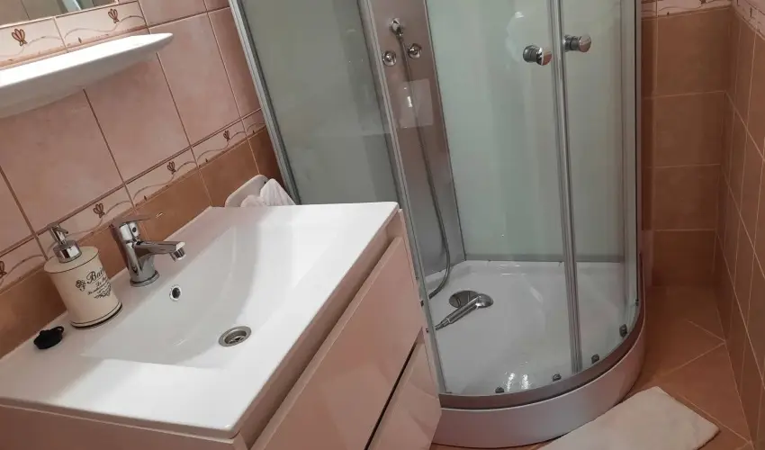 Kk Laguna Wellness Apartmanok Egerszalk - Kedvezmnyes r csaldok rszreak reggelivel (1 jtl)