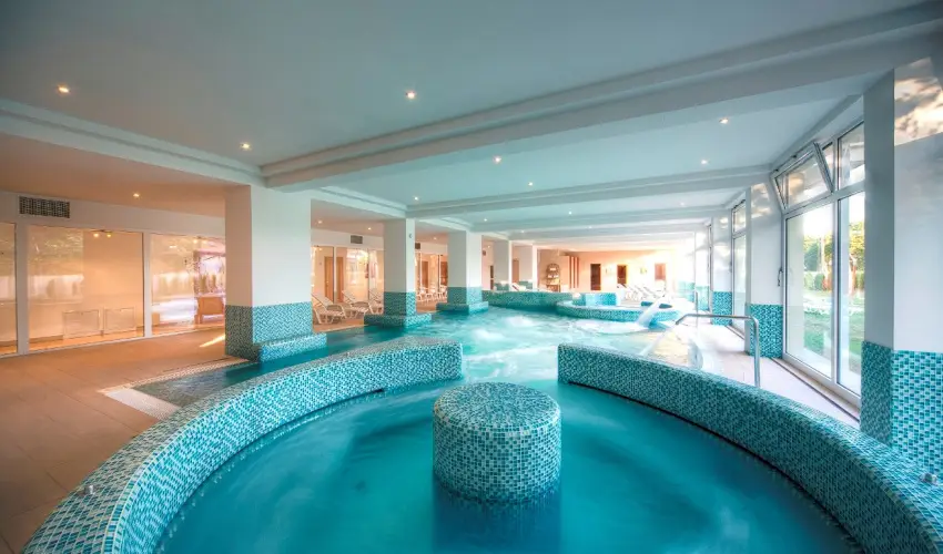 Kt Korona Konferencia & Wellness Hotel Balatonszrsz - Wellness htvgk a Balatonon (min. 2 j)