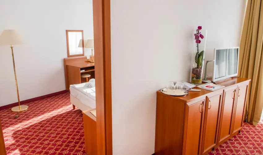 Kt Korona Konferencia & Wellness Hotel Balatonszrsz - Wellness htvgk a Balatonon (min. 2 j)