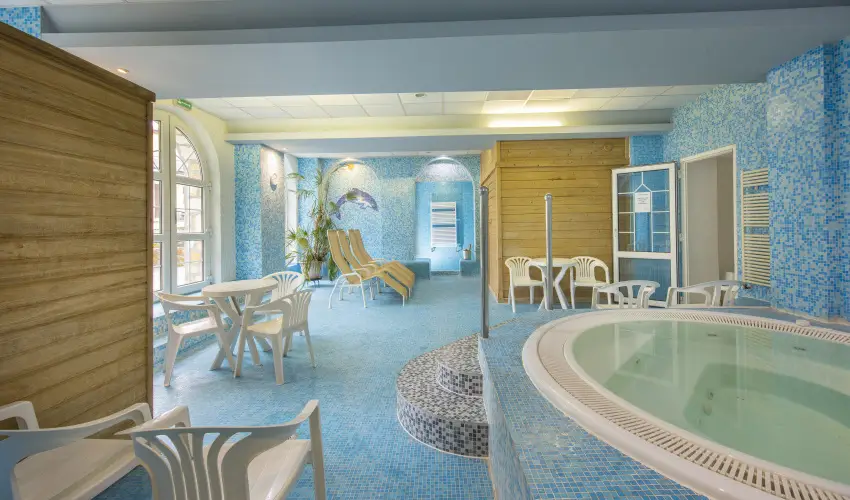 Kikelet Club Hotel Miskolctapolca - Kedvezmnyes r csaldok rszreak flpanzis elltssal (1 jtl)