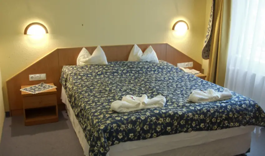 Kikelet Club Hotel Miskolctapolca - Kedvezmnyes r csaldok rszreak flpanzis elltssal (1 jtl)