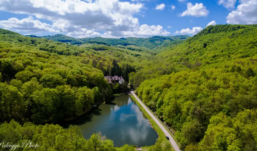 Kkapu Vadszkastly s Hotel & Apartments Nagyhuta - Csaldi nyarals - reggelis elltssal (min. 3 j)