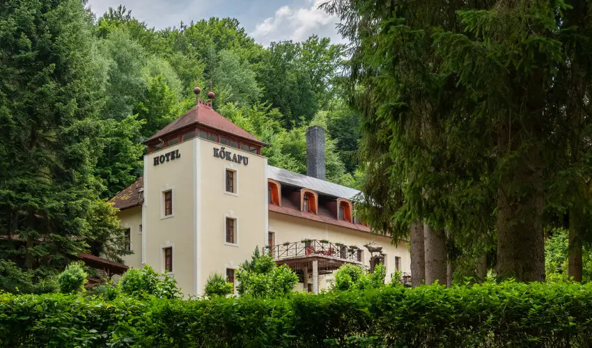 Kkapu Vadszkastly s Hotel & Apartments Nagyhuta - Csaldi nyarals - reggelis elltssal (min. 3 j)