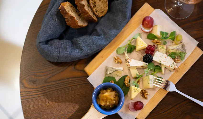 Kkapu Vadszkastly s Hotel & Apartments Nagyhuta - Csaldi nyarals - reggelis elltssal (min. 3 j)