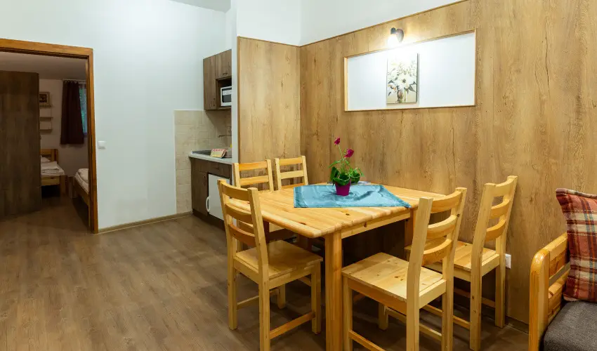 Kkapu Vadszkastly s Hotel & Apartments Nagyhuta - Csaldi nyarals - reggelis elltssal (min. 3 j)