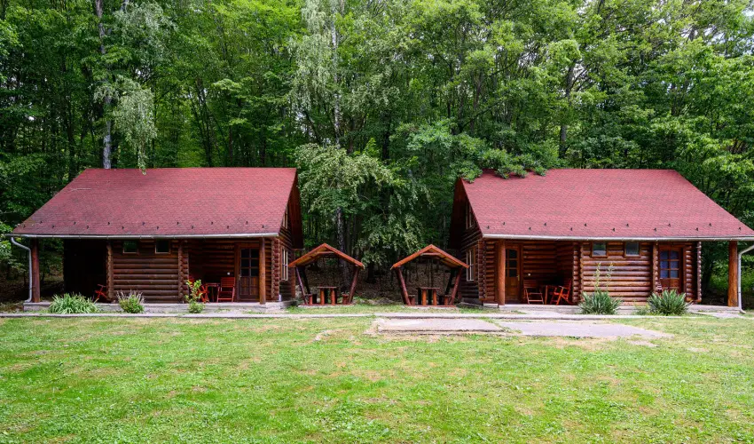 Kkapu Vadszkastly s Hotel & Apartments Nagyhuta - Csaldi nyarals - reggelis elltssal (min. 3 j)