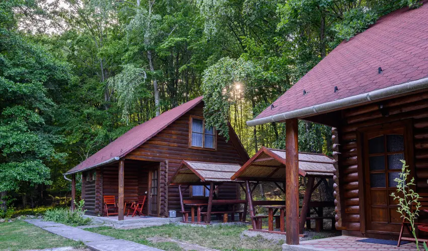 Kkapu Vadszkastly s Hotel & Apartments Nagyhuta - Csaldi nyarals - reggelis elltssal (min. 3 j)