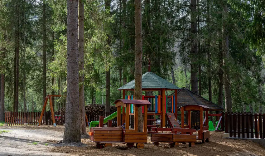 Kkapu Vadszkastly s Hotel & Apartments Nagyhuta - Csaldi nyarals - reggelis elltssal (min. 3 j)