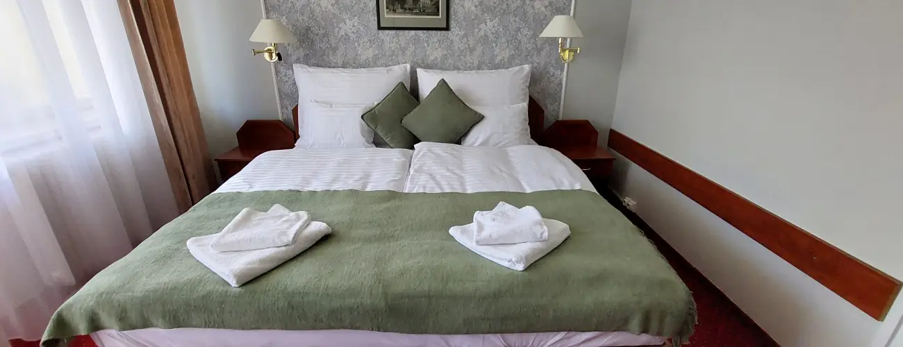 Komfort Hotel Platn Harkny - Kedvezmnyes r csaldok rszreak reggelis elltssal (1 jtl)
