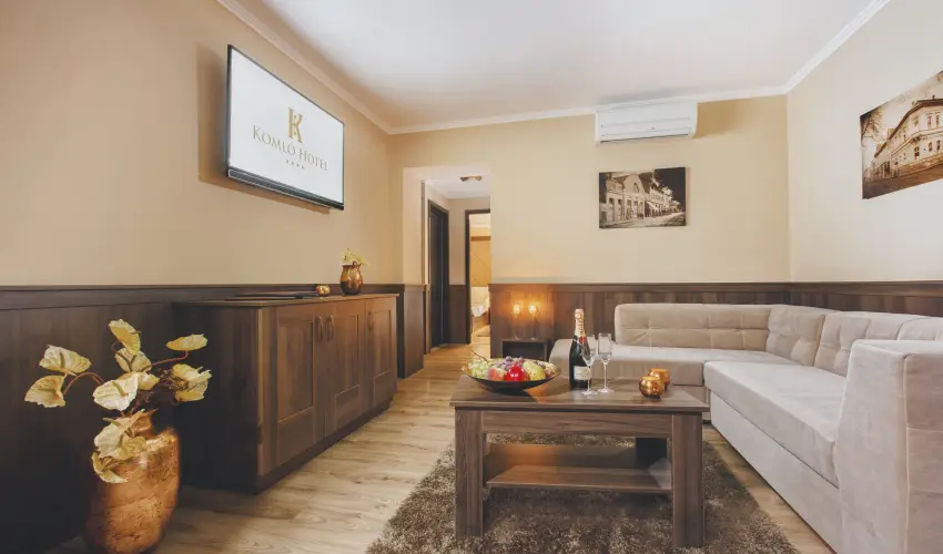 Koml Hotel Gyula - Szlls reggelivel (1 jtl)