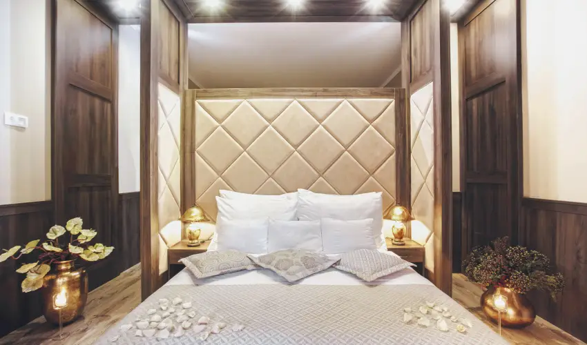 Koml Hotel Gyula - Szlls reggelivel (1 jtl)