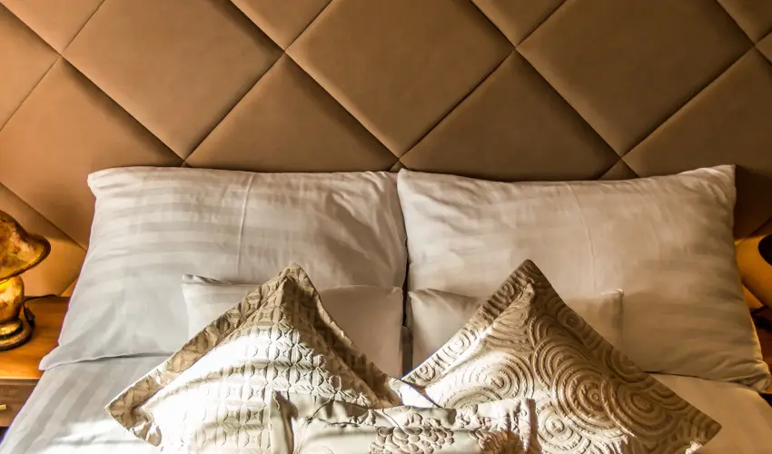 Koml Hotel Gyula - Szlls reggelivel (1 jtl)