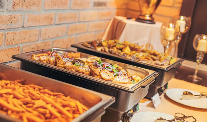 Koml Hotel Gyula - Szlls reggelivel (1 jtl)