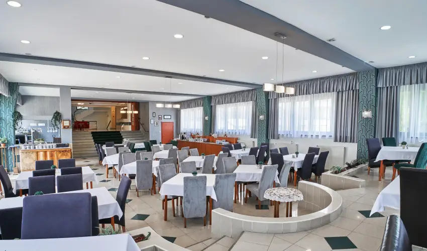 Korona Hotel Harkány Harkány - Kedvezményes ár családok részéreak félpanziós ellátással (1 éjtől)