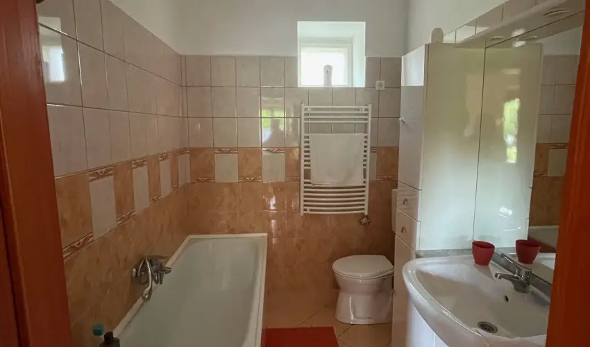K�r�s Vend�gh�z Szarvas - Kedvezm�nyes �r csal�dok r�sz�reak (1 �jt�l)