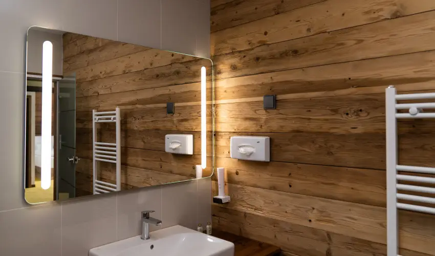 Krist�ly Hotel Konferencia & Wellness Ajka - Kedvezm�nyes �r csal�dok r�sz�reak reggelis ell�t�ssal (1 �jt�l)