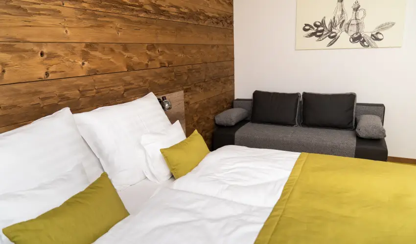 Krist�ly Hotel Konferencia & Wellness Ajka - Kedvezm�nyes �r csal�dok r�sz�reak reggelis ell�t�ssal (1 �jt�l)