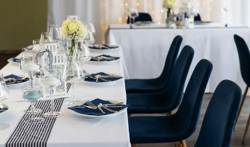 Krist�ly Hotel Konferencia & Wellness Ajka - Kedvezm�nyes �r csal�dok r�sz�reak reggelis ell�t�ssal (1 �jt�l)