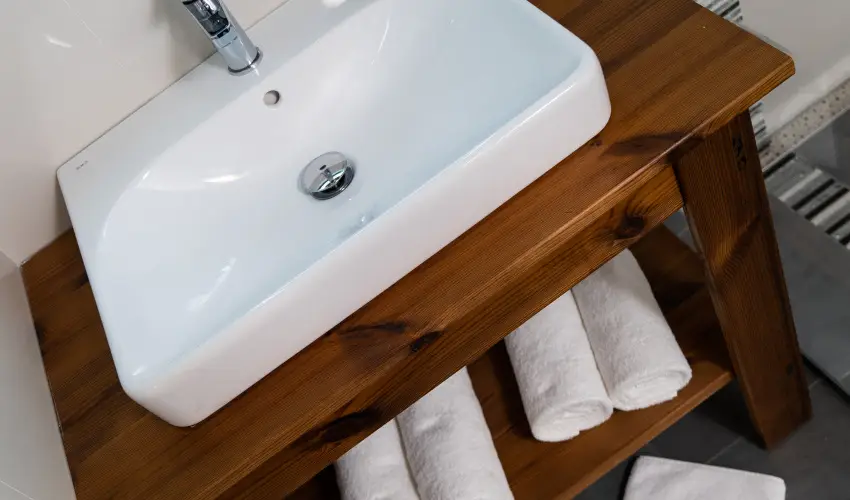 Krist�ly Hotel Konferencia & Wellness Ajka - Kedvezm�nyes �r csal�dok r�sz�reak reggelis ell�t�ssal (1 �jt�l)