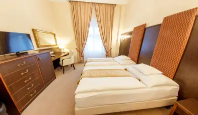 Krist�ly Imperial Hotel Tata