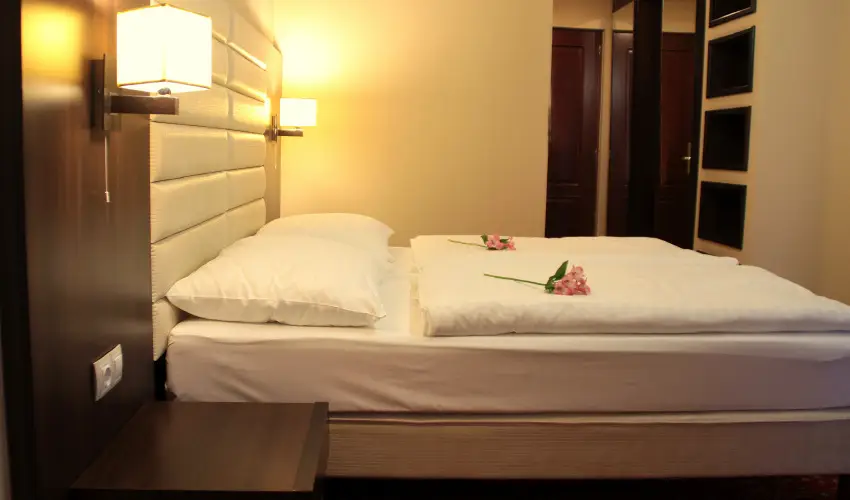 Krist�ly Imperial Hotel Tata - Egy �jszak�s kaland (1 �jszaka)