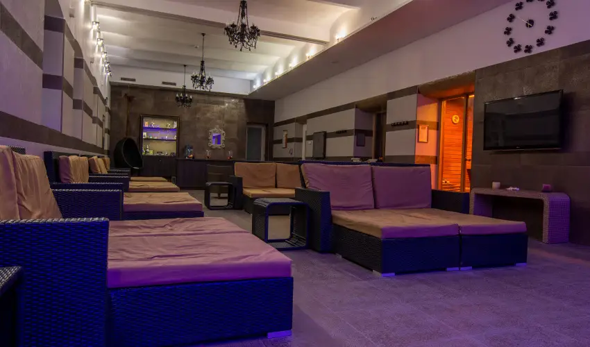 Krist�ly Imperial Hotel Tata - Egy �jszak�s kaland (1 �jszaka)