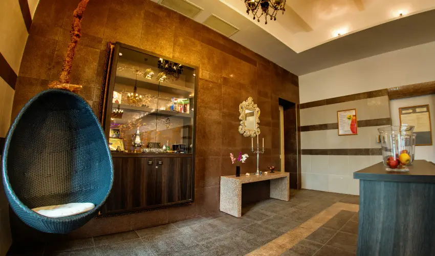 Krist�ly Imperial Hotel Tata - Egy �jszak�s kaland (1 �jszaka)